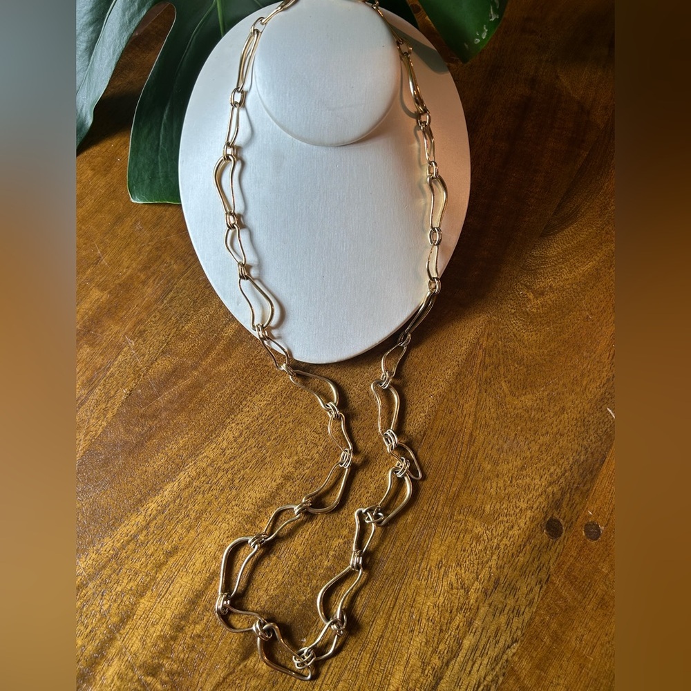 Elegant Sculptural Gold Tone Chain Necklace 37 inches